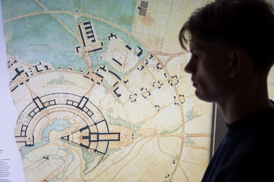 Der Bebauungsplan der SS-Burganlage und der Siedlung Wewelsburg mit eingetragenen Parzellen des Dorfes, Hermann Bartels im Februar 1944. © Kreismuseum Wewelsurg, Oliver Krato 